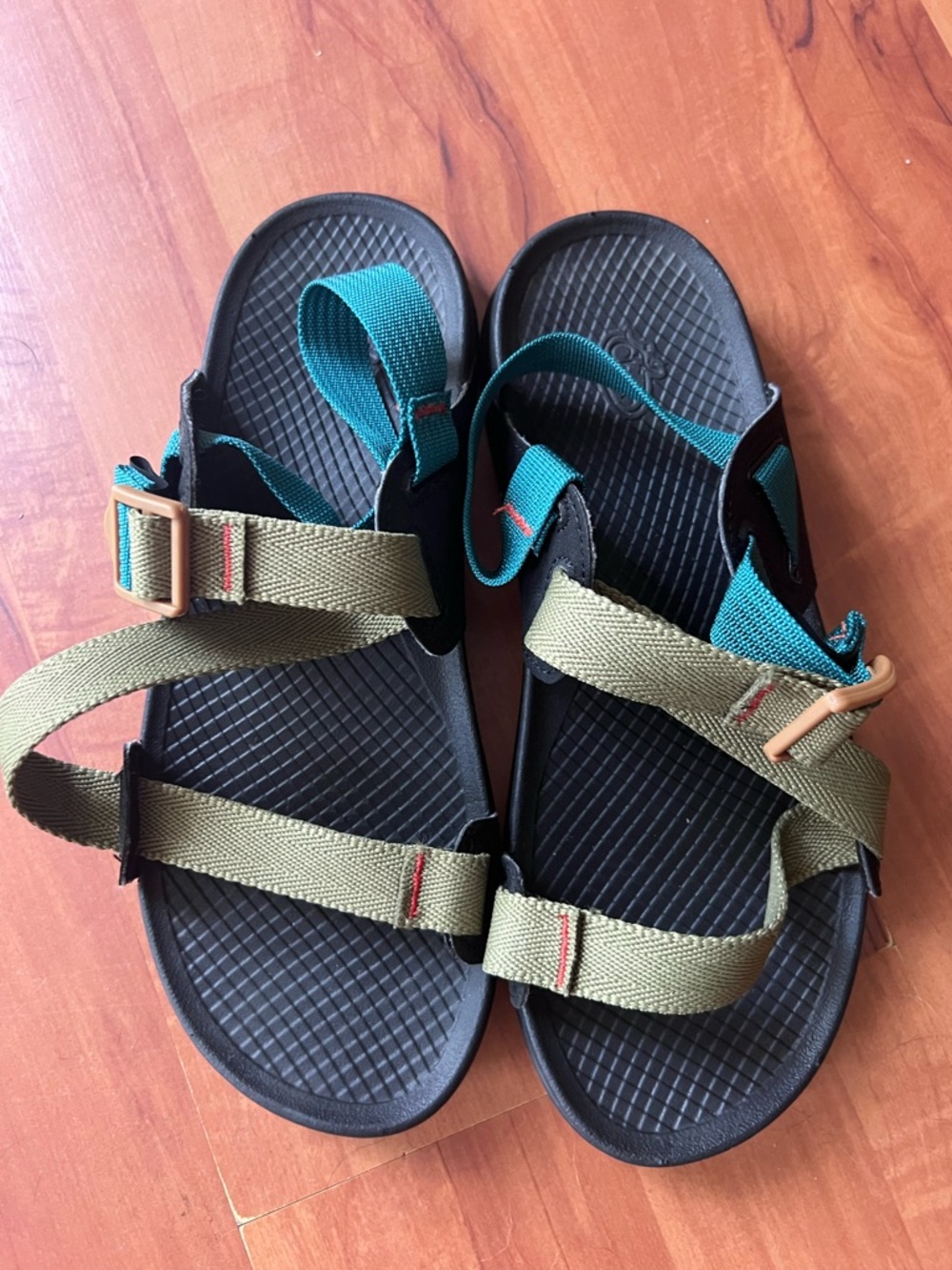 Chaco Lowdown Sandals in Teal & Black Size 7